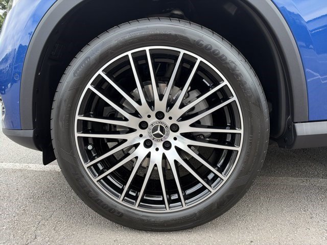 Used 2026 Starling Blue Metallic Mercedes-Benz GLC 300 image 16