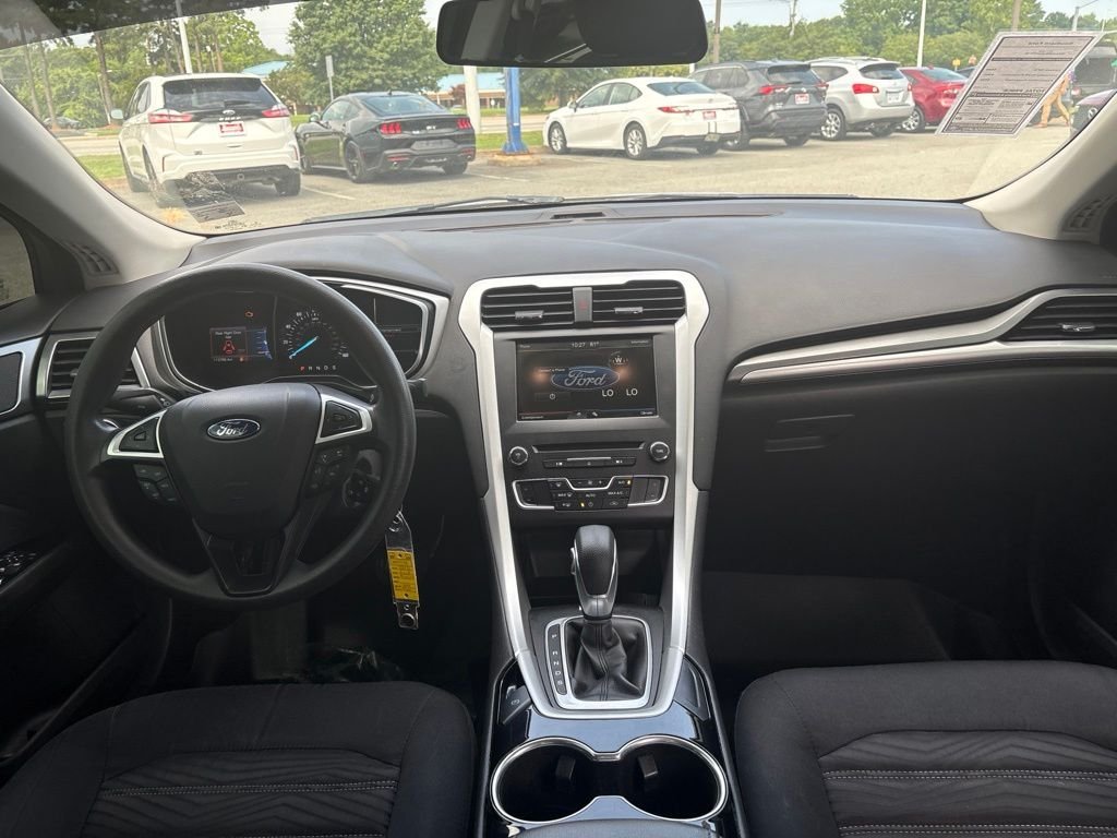 Used 2016 White Ford SE image 9