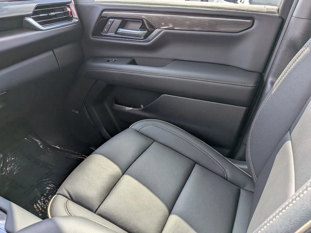 Used 2026 Summit White GMC Elevation image 12