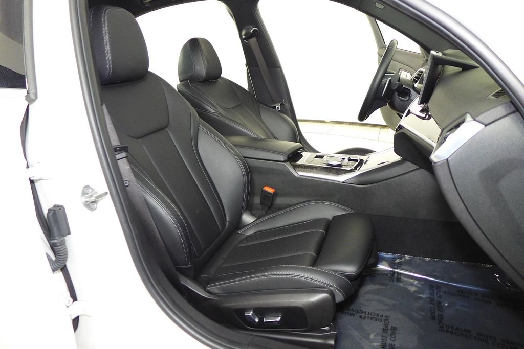 Used 2023 Alpine White BMW 330i image 19