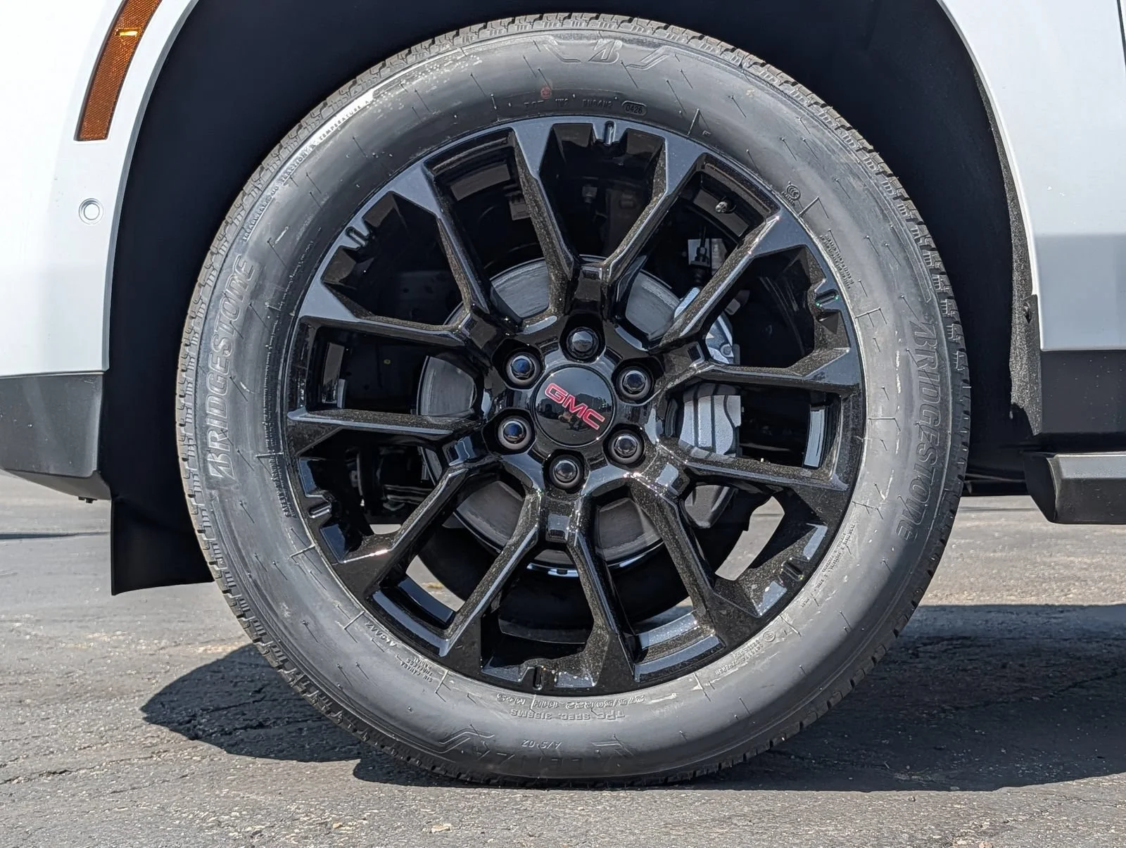 New 2026 Summit White GMC Elevation image 3