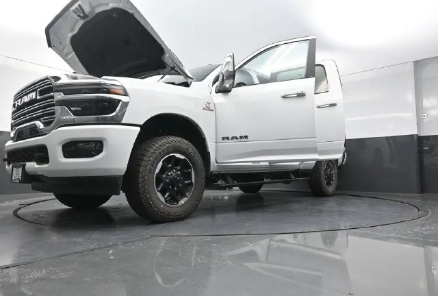 Used 2025 White Ram Laramie image 31