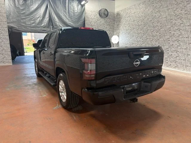 Used 2022 Black Nissan SV image 5