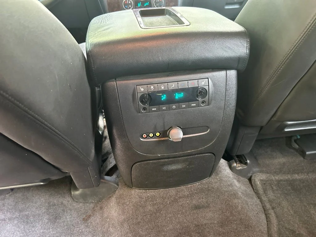 Used 2014 Black GMC Denali image 31