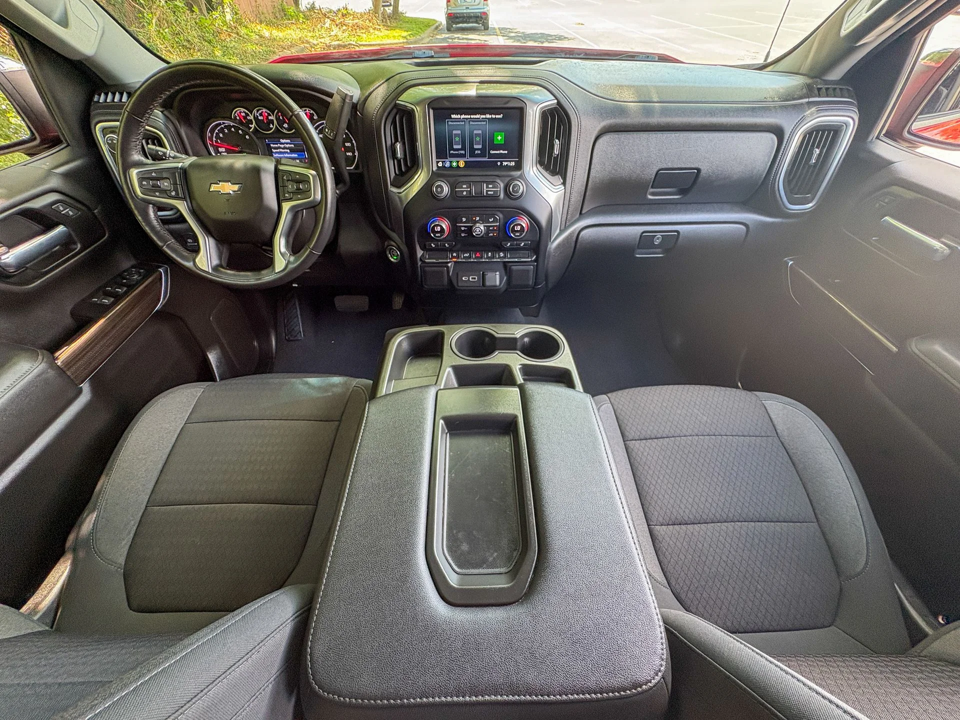 Used 2022 Red Chevrolet LT image 30