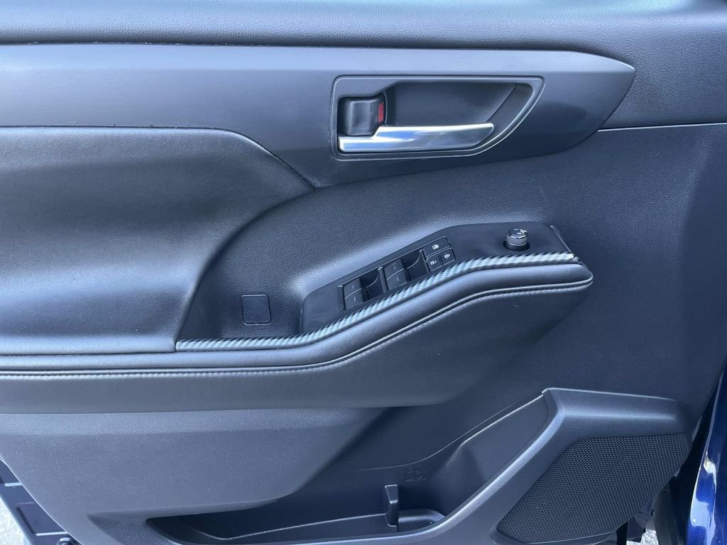 Used 2021 Blue Toyota XLE image 29