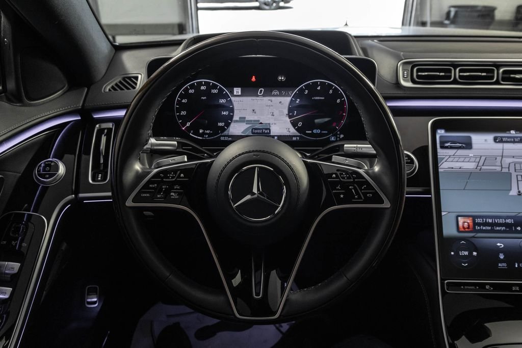 Used 2022 Black Mercedes-Benz S 580 image 21