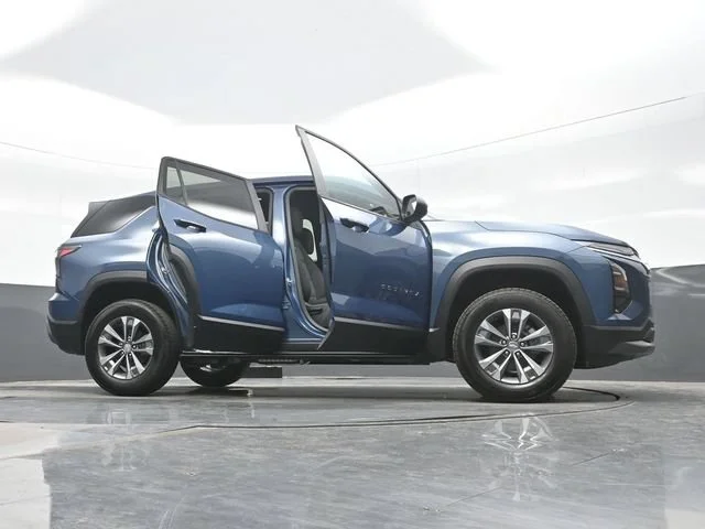 New 2027 Lakeshore Blue Metallic Chevrolet LT image 31