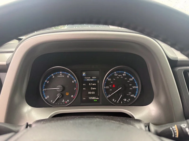 Used 2018 Black Toyota XLE image 7