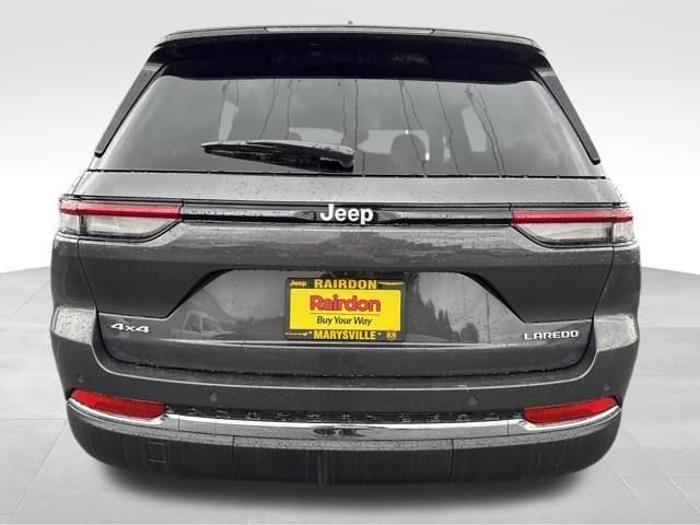 New 2026 Baltic Gray Metallic Clear-Coat Exterior Paint Jeep Laredo image 6