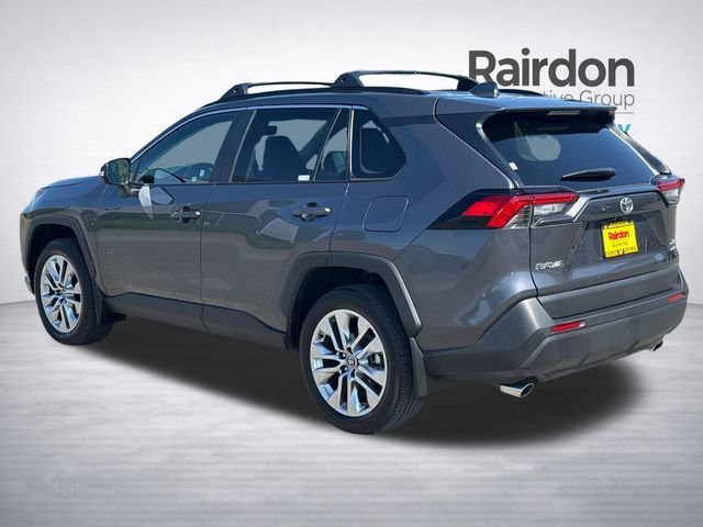 Used 2025 Magnetic Gray Metallic Toyota XLE Premium image 5