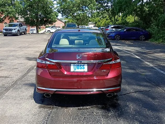 Used 2016 Basque Red Pearl II Honda EX-L V6 w/Navi w/Honda Sensing image 4