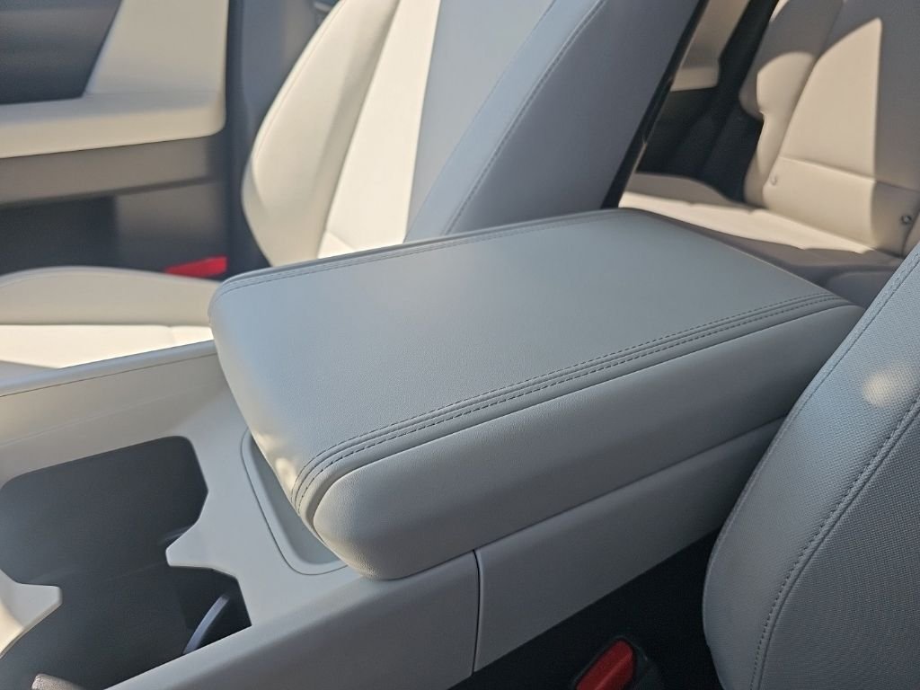 2025 Hyundai Santa Fe SE - Photo 21