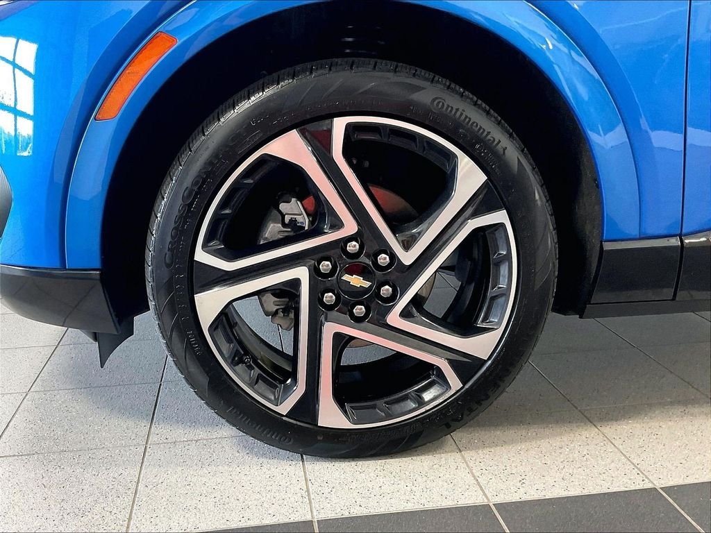 Used 2024 Blue Chevrolet LT image 7