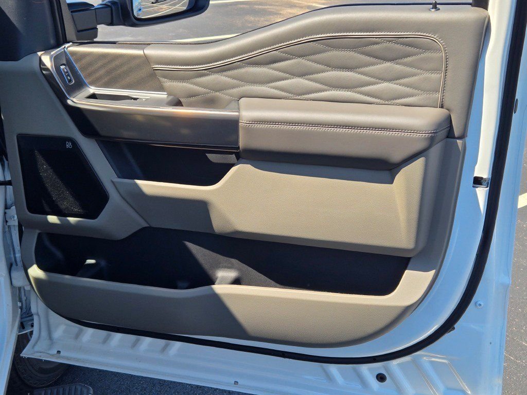 New 2026 Star White Metallic Tri-Coat Ford F-250® Platinum® image 6
