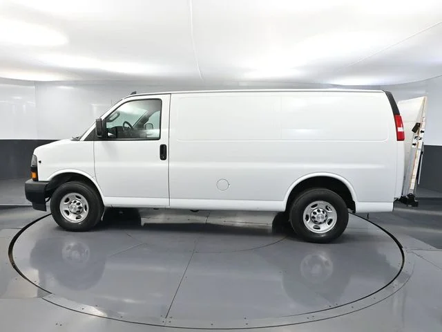 Used 2019 White Chevrolet Work Van image 9