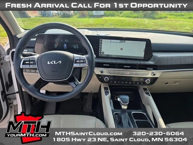 Used 2024 White Kia EX image 11