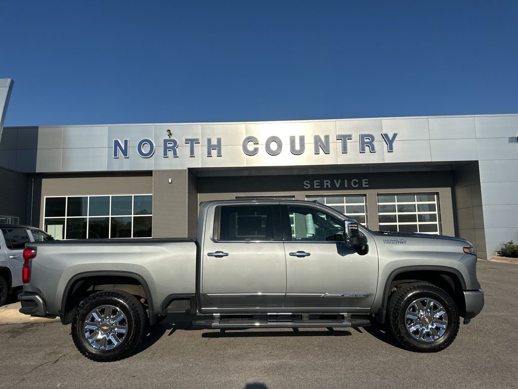 2024 Chevrolet Silverado HD High Country 4WD Crew Cab Standard Box's photo