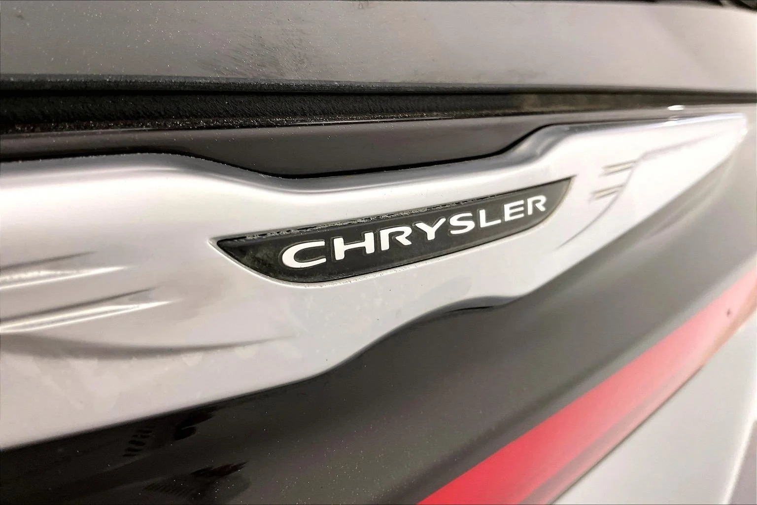 Used 2023 Silver Mist Clearcoat Chrysler Touring L image 7