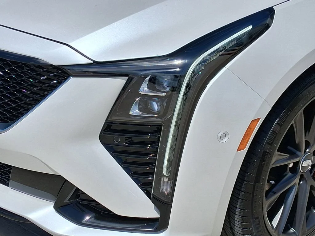 Certified Used 2025 Crystal White Tricoat Cadillac Sport image 7