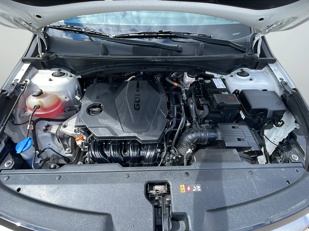 Used 2023 White Kia EX image 23