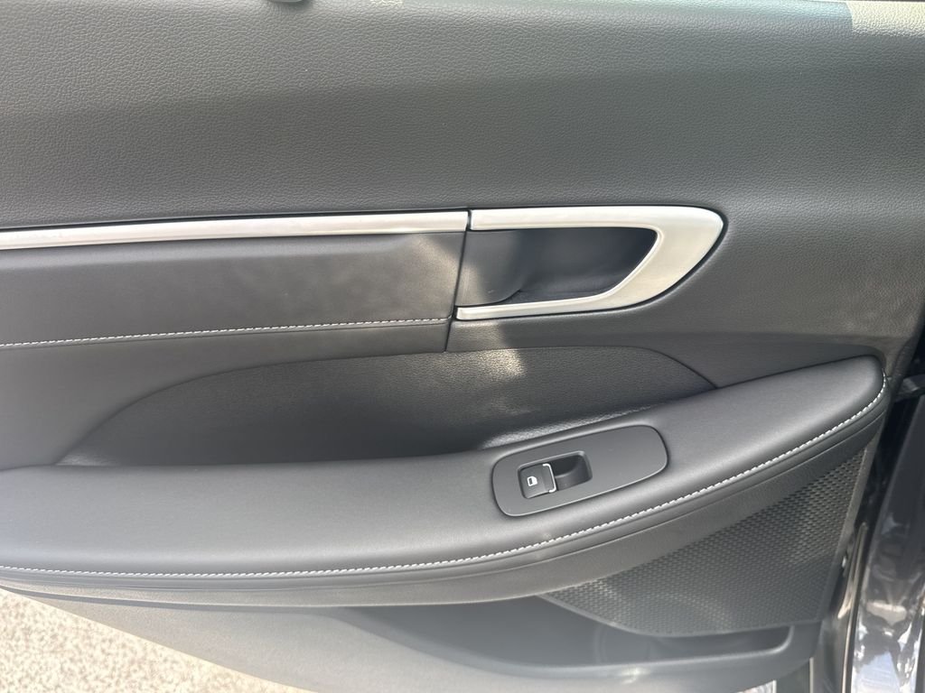 Used 2025 Gray Hyundai Limited image 19