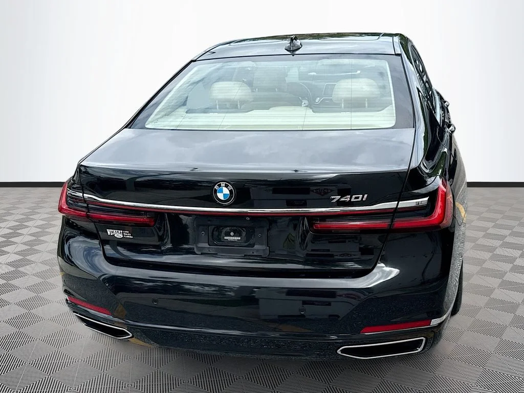 Used 2020 Black BMW 740i image 7