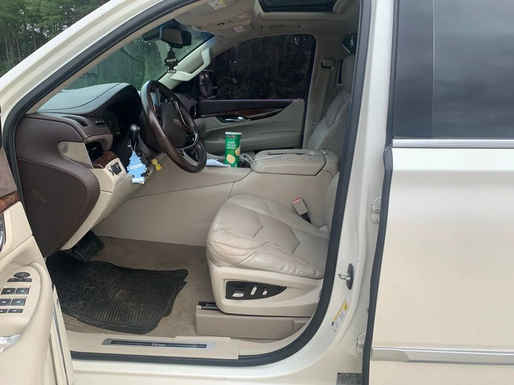 Used 2015 White Cadillac Premium image 17