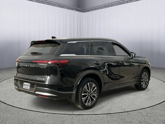 New 2027 MINERAL BLACK INFINITI Luxe AWD image 9