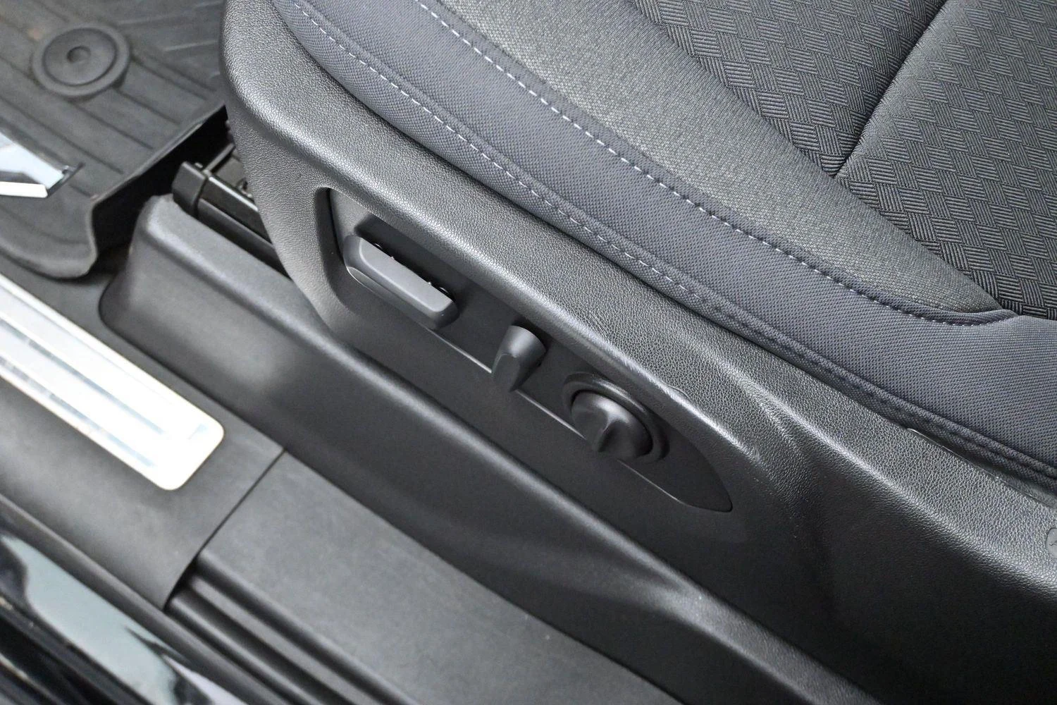 Used 2022 Black Chevrolet LT image 14