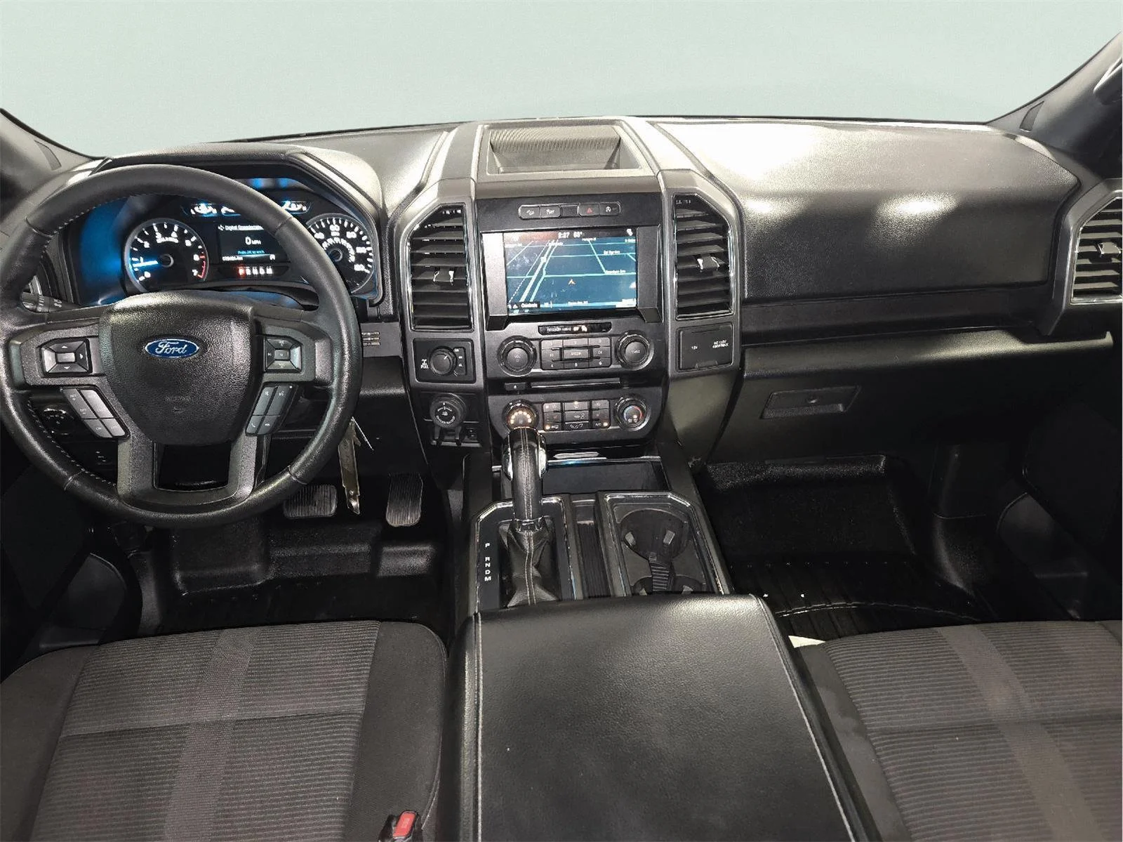 Used 2017 Oxford White Ford XLT image 34