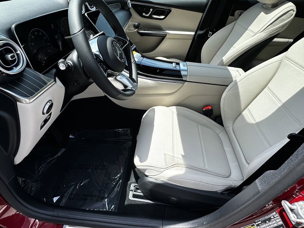 New 2026 MANUFAKTUR Patagonia Red Metallic Mercedes-Benz GLC 300 image 10