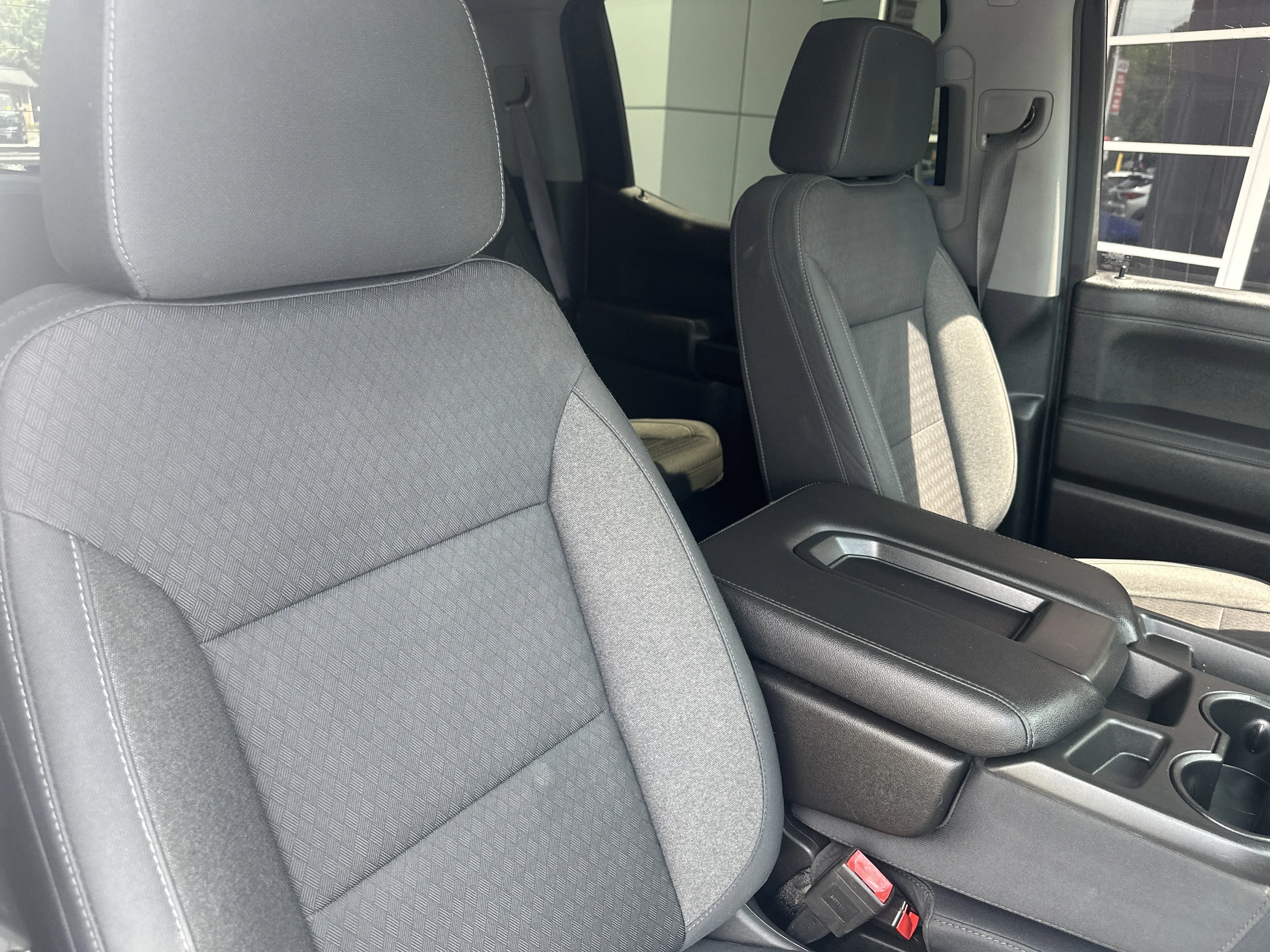 Used 2019 Summit White Chevrolet LT image 30