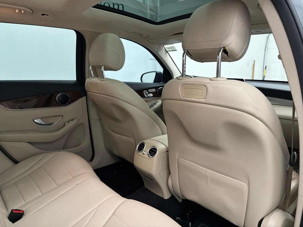 Used 2018 Gray Mercedes-Benz GLC 300 image 25