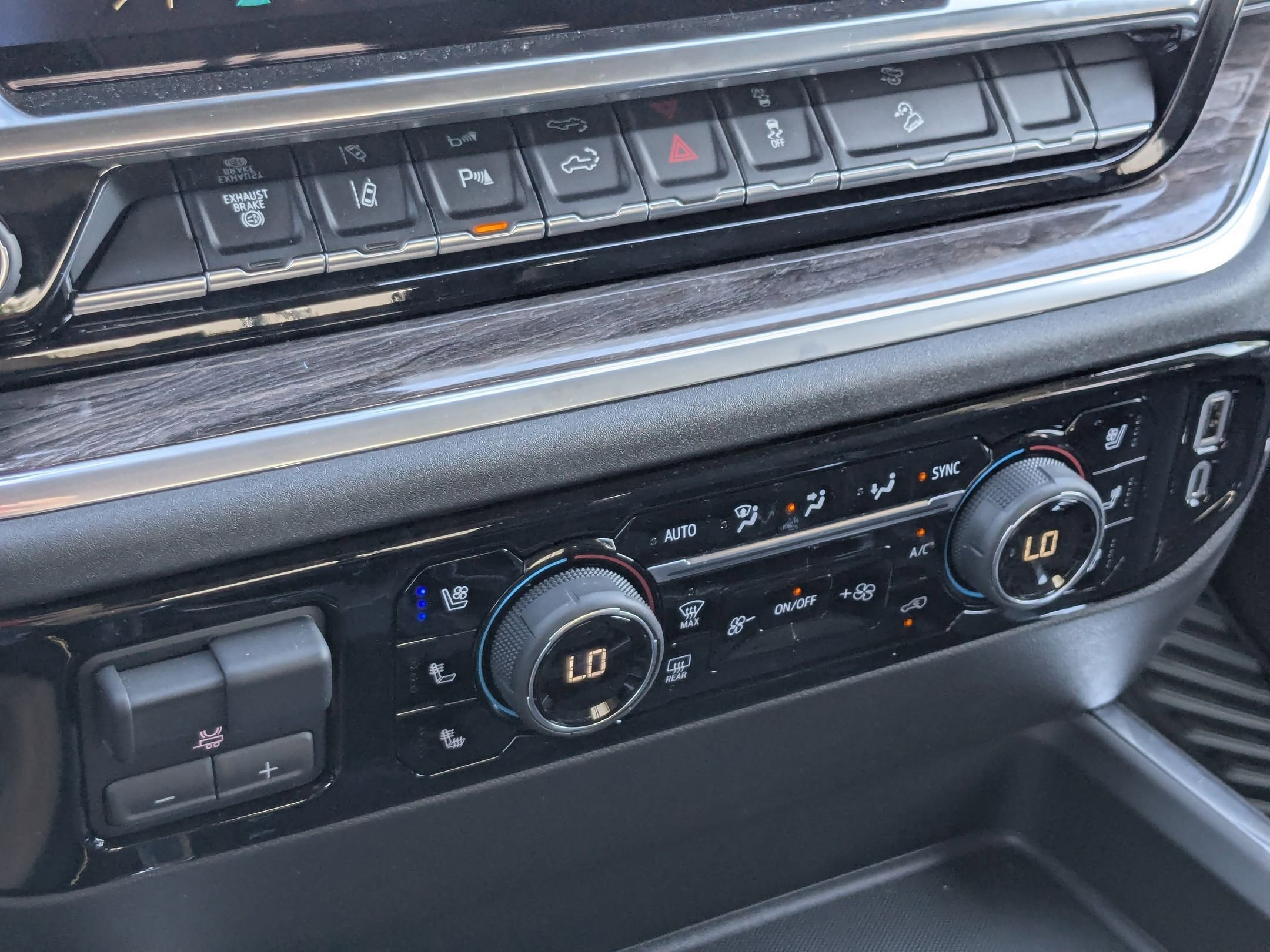 2025 Chevrolet Silverado 2500 HD LTZ - Photo 17