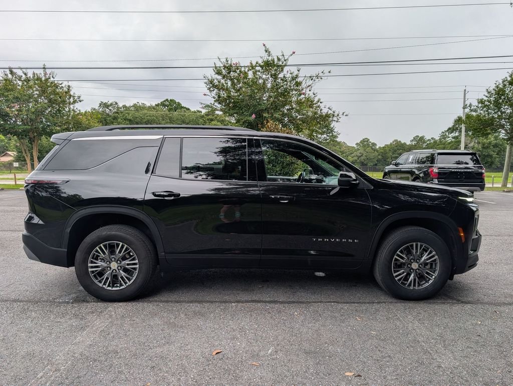 Used 2025 Black Chevrolet LT image 6