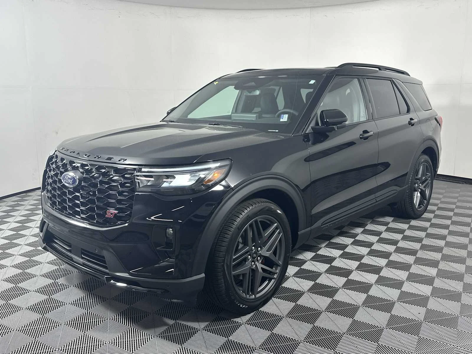 New 2026 Agate Black Metallic Ford ST image 3