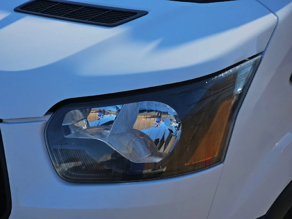 Used 2018 White Ford Base image 32