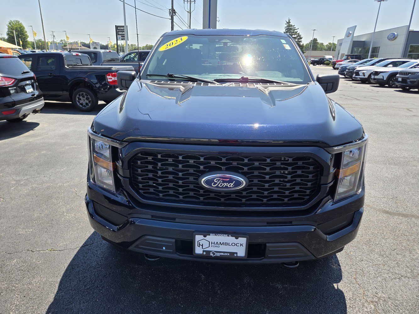 Used 2023 Blue Ford XLT image 3