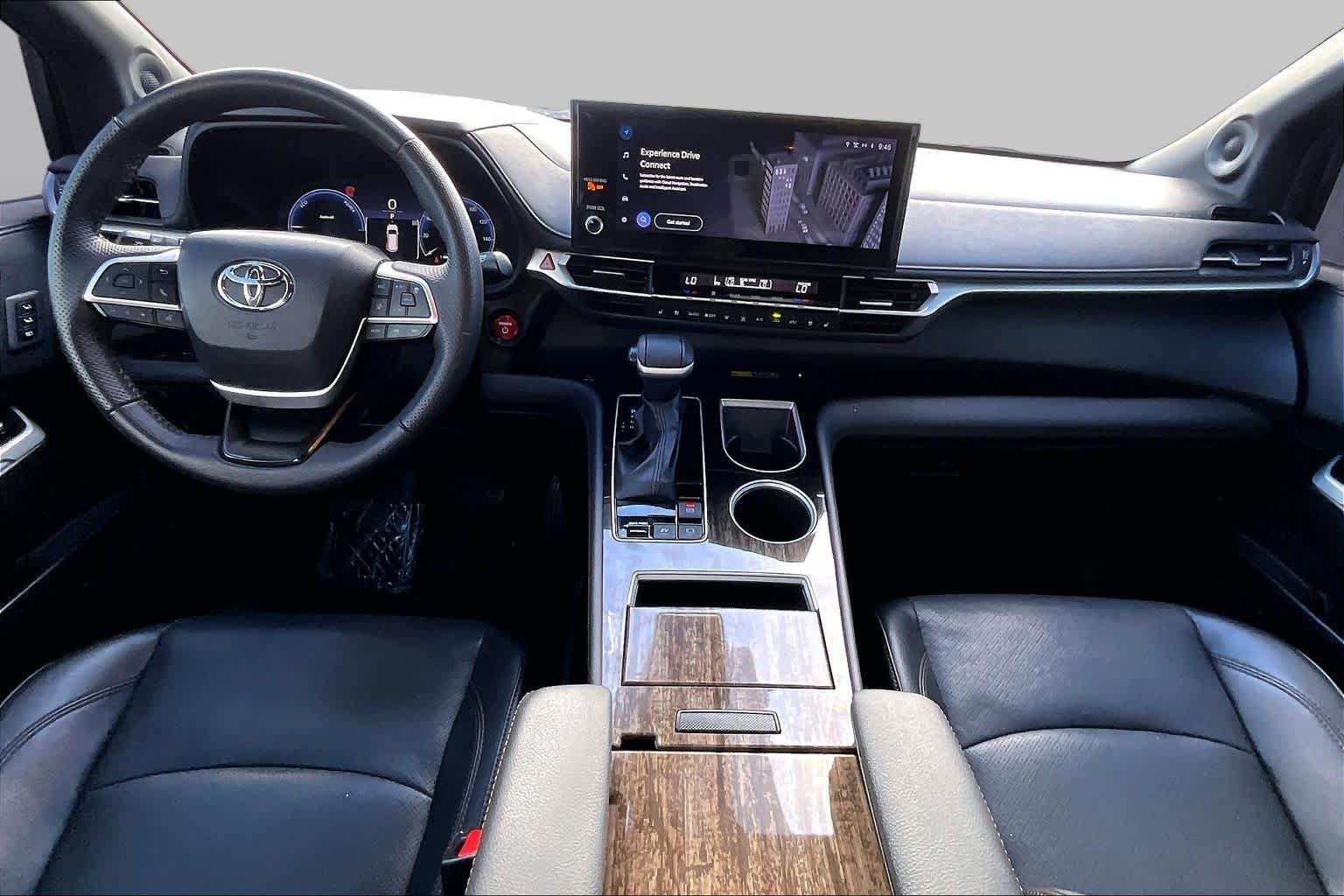 Used 2025 Wind Chill Pearl Toyota Limited image 13