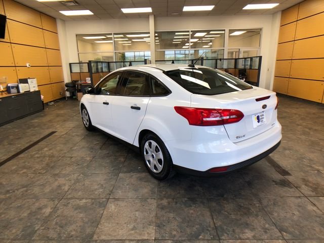 Used 2015 Oxford White Ford S image 5