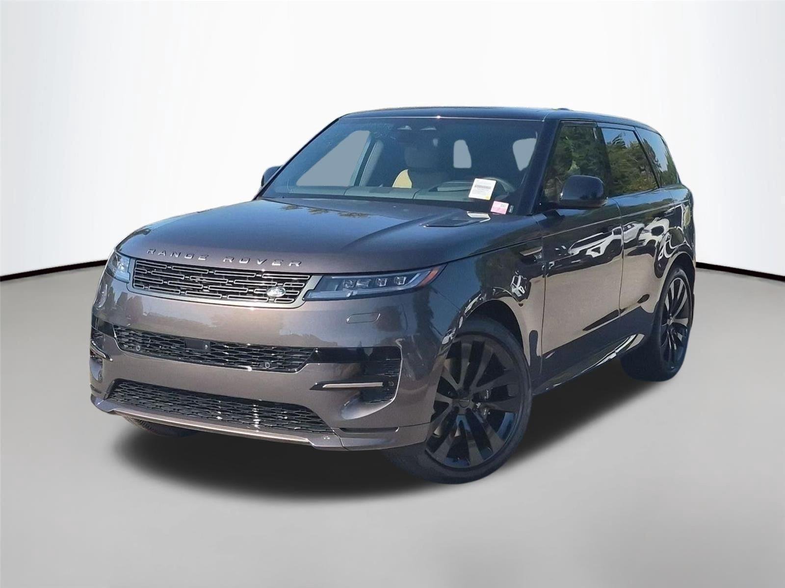 New 2027 Charente Grey Land Rover Dynamic SE image 1