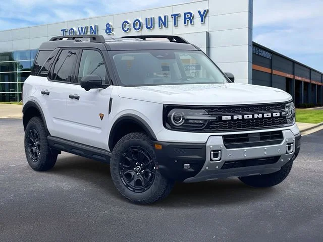 New 2026 Oxford White Ford Badlands image 1