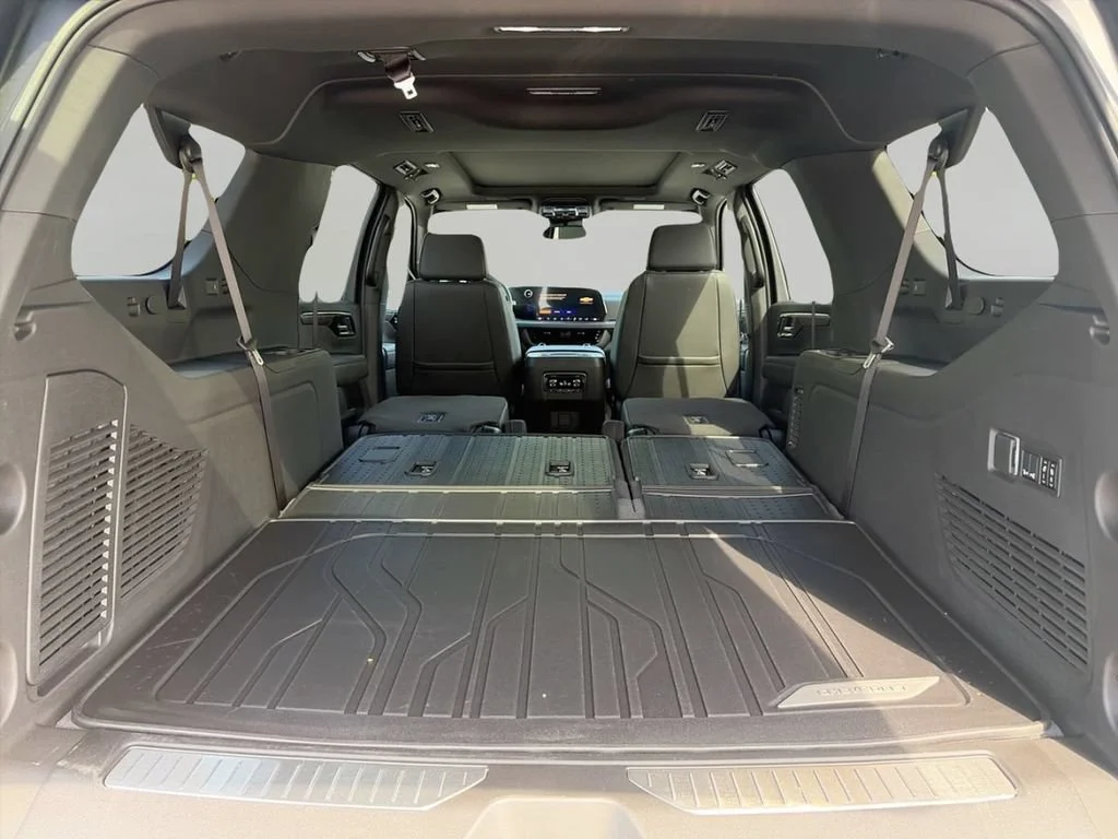 2026 Chevrolet Suburban Z71 - Photo 7