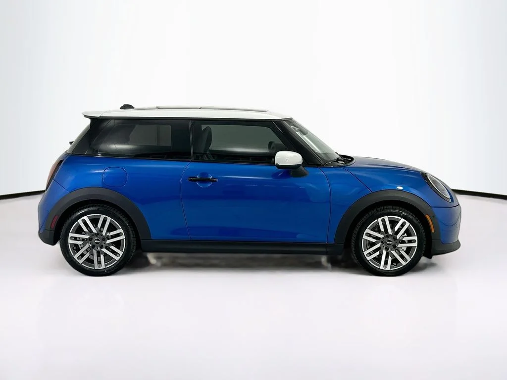 New 2026 Icy Sunshine Blue Metallic MINI Signature Plus image 4