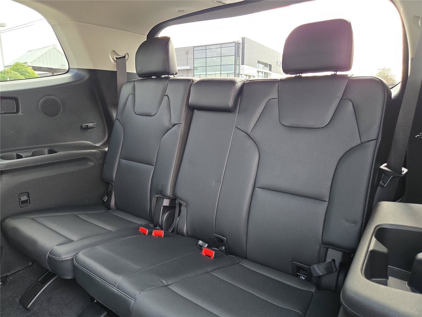 Used 2024 White Kia SX image 12