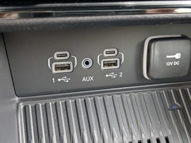 New 2026 Silver Zynith Exterior Paint Jeep Altitude image 22