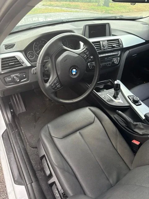 Used 2018 Silver BMW 320i image 10