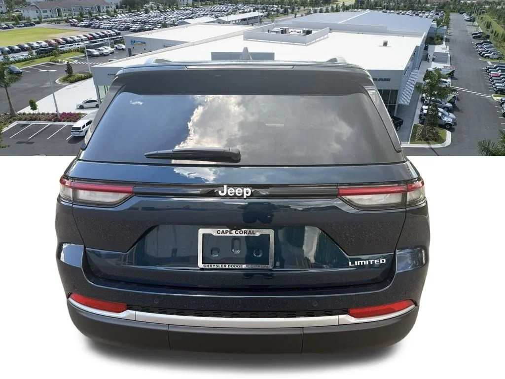 New 2026 Fathom Blue Pearl-Coat Exterior Paint Jeep Limited image 5