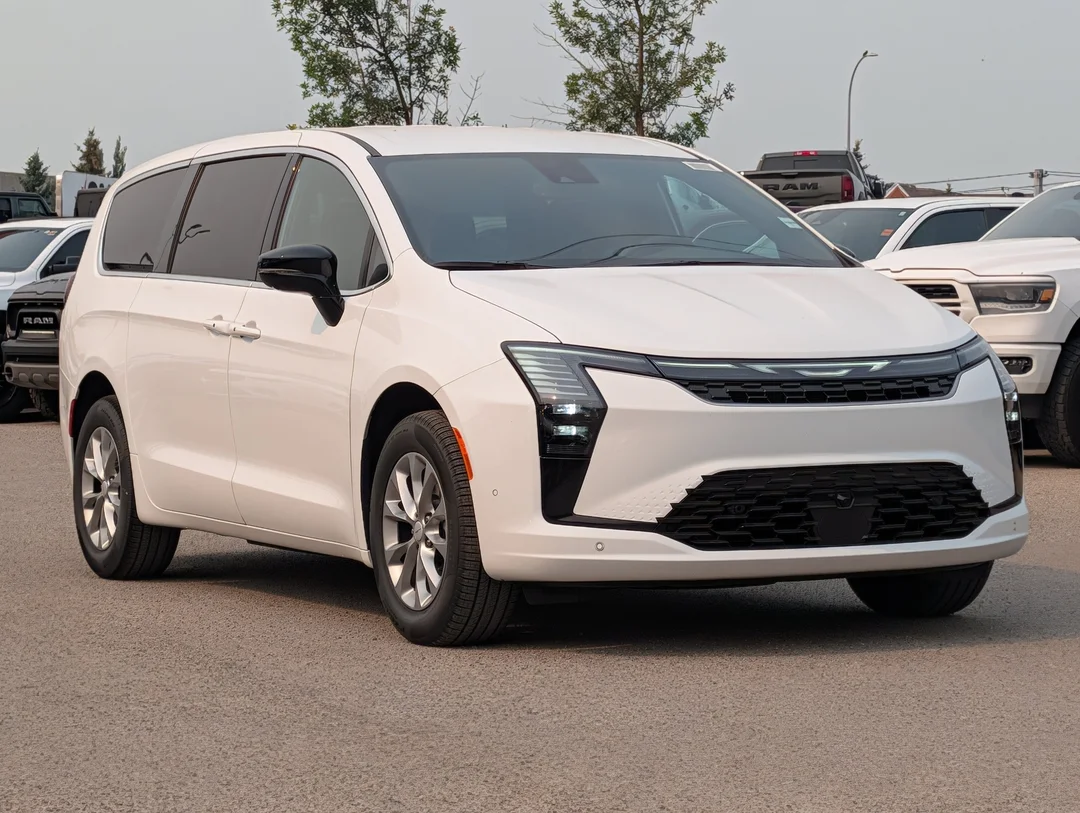 New 2027 White Chrysler Select - - AWD - 3.6L Pentastar VVT V6 - Safety Sphere Pkg w/ 360 Cam - Stow n Go Seats & More! image 2